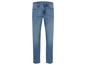 Un jean bleu pour homme.