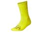 Chaussette jaune fluo avec un motif noir sur la pointe