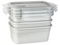 Quatre boîtes de rangement en plastique grises avec couvercles.