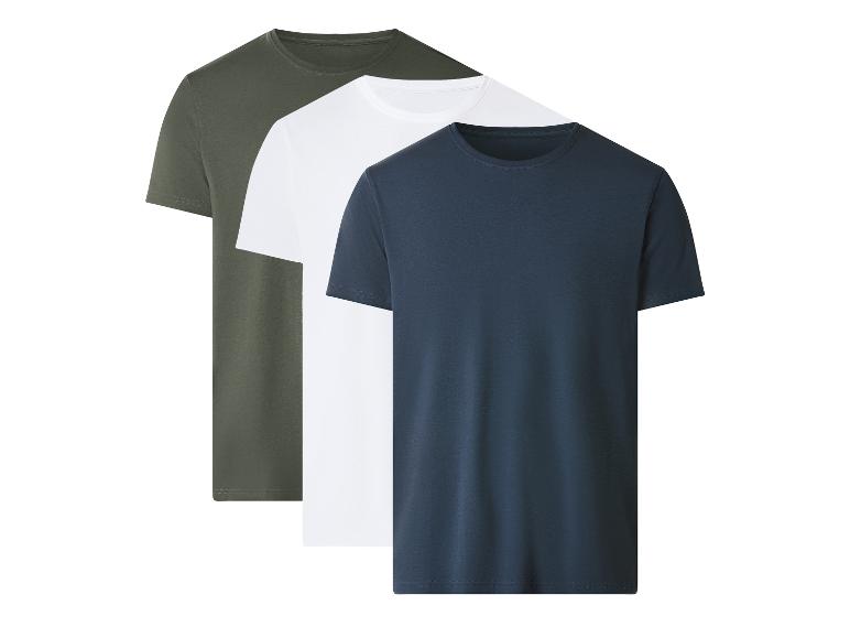 Lot de trois t-shirts à manches courtes en vert foncé, blanc et bleu marine.