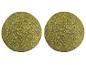 Deux boules de catnip rondes vertes.