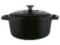 Cocotte en fonte noire avec couvercle.