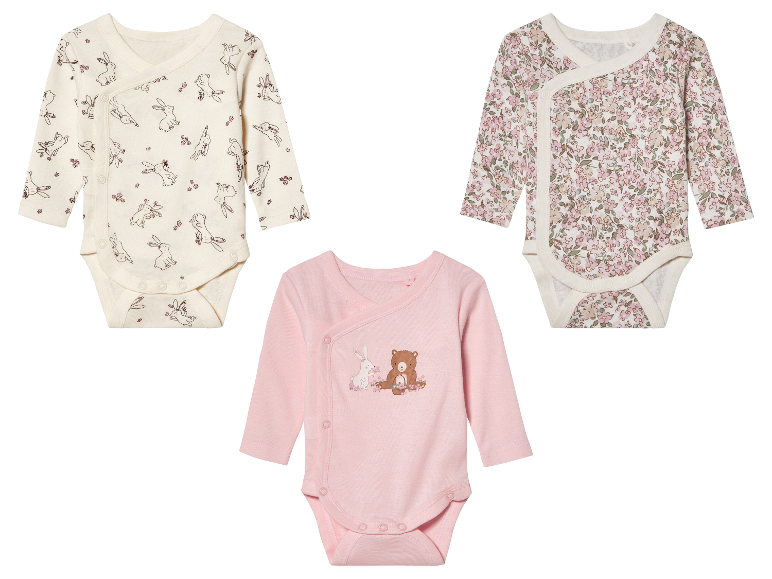 Trois adorables bodys pour bébé avec fermeture croisée.