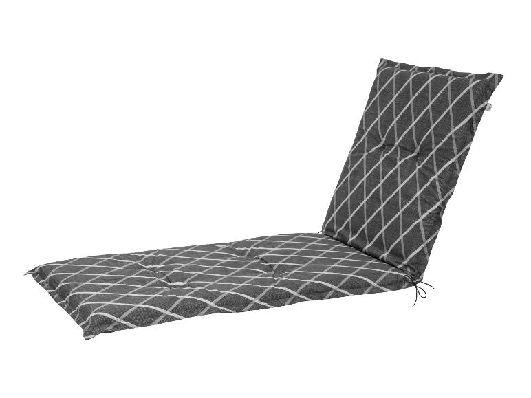 Un coussin de chaise longue gris avec un motif de rayures blanches.