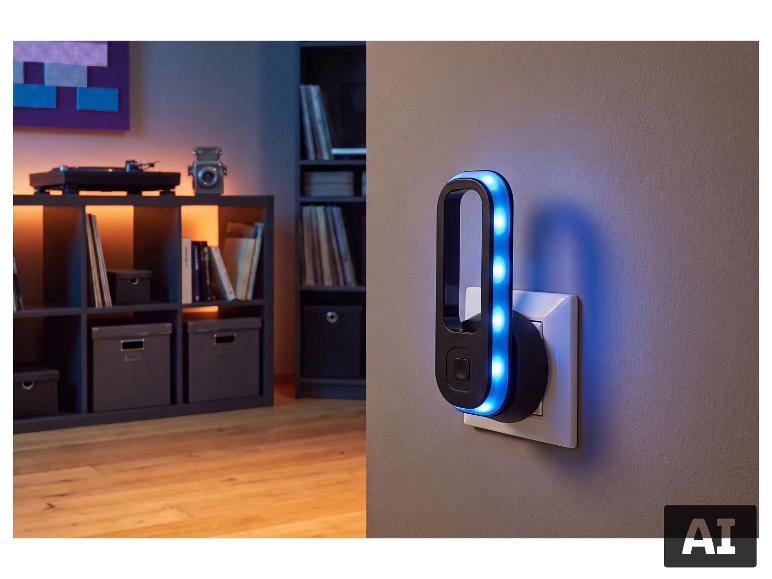 Veilleuse LED LIVARNO home branchée sur une prise avec lumière bleue. [image générée par l'IA]