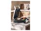 Gril de contact SILVERCREST SKGE 2000 D3 avec de la nourriture dans la cuisine.