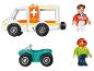 Une ambulance, un quad et des figurines, des jouets pour enfants.