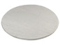Un tapis rond, doux et de couleur gris clair.