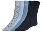 Un ensemble de cinq paires de chaussettes, dont une à pois.