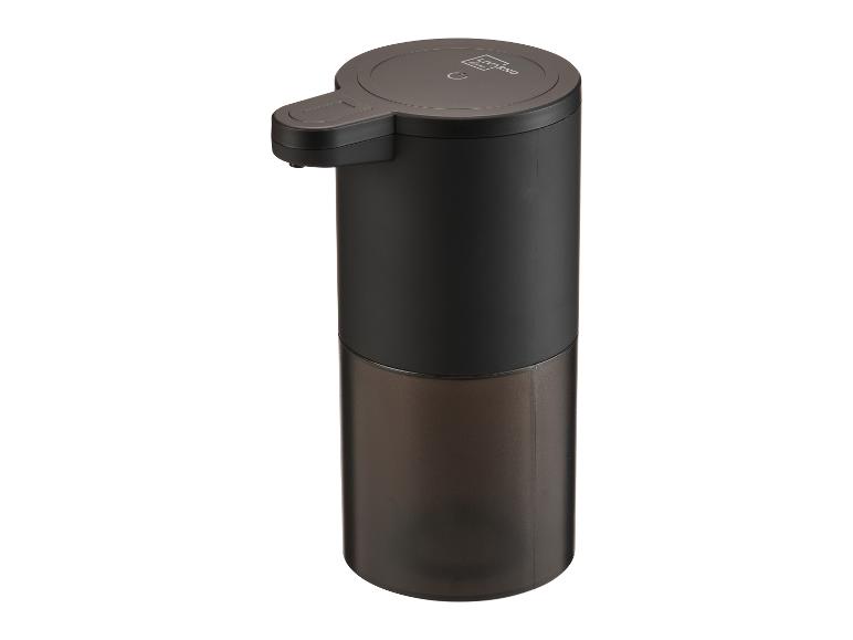 Un distributeur de savon automatique noir Livarno Lux.
