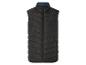 Un gilet matelassé noir sans manches.