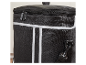 Détail d'un sac noir SilverCrest avec fermeture éclair et bandoulière.