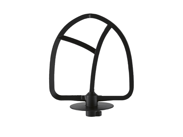 Batteur plat noir pour robot pâtissier, idéal pour mélanger les pâtes épaisses.