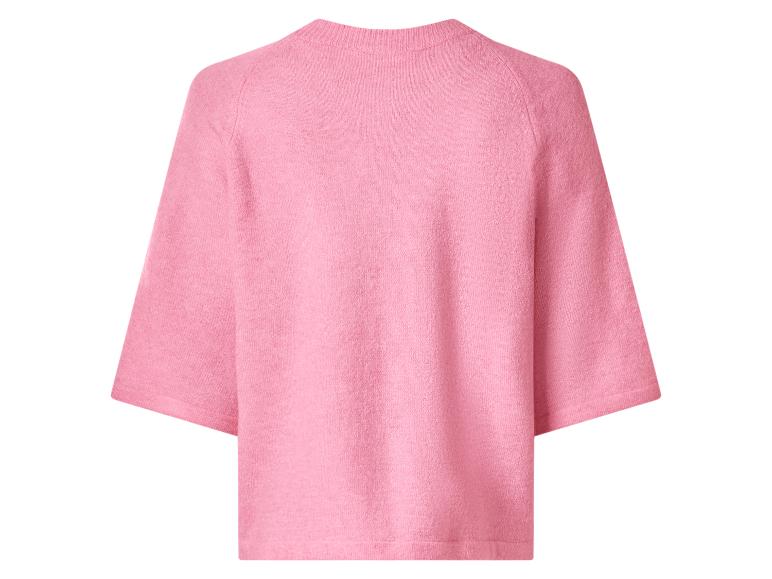 Pull en maille rose avec manches raglan et col rond.