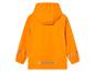 Une veste imperméable orange à capuche pour enfants.