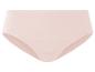 Une culotte rose.