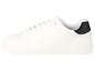 Des baskets blanches avec des accents noirs.