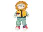 Lion en peluche vêtu d'une veste et d'un pantalon.