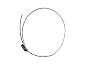 Collier de serrage métallique circulaire avec vis de réglage.