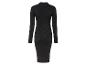 Robe noire scintillante à manches longues.