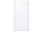 Une serviette blanche sur un fond blanc.