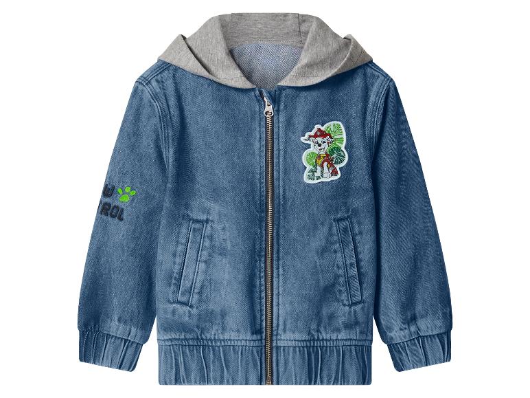 Veste en jean pour enfant avec capuche grise et écusson de chien de dessin animé.