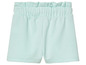 Short de couleur vert clair avec une taille élastique.