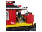 Un train LEGO avec un conducteur dans la cabine.