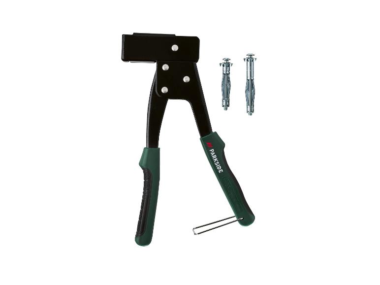 Un jeu d'outils Parkside pour installer des chevilles.