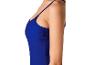 Maillot de bain une-pièce bleu foncé, style minimaliste.