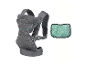 Porte-bébé et coussin réducteur gris avec motif vert.