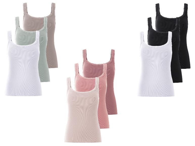 Ensemble de débardeurs en dentelle de plusieurs couleurs.