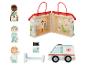 Jouet de docteur en bois : ambulance, clinique et figurines.