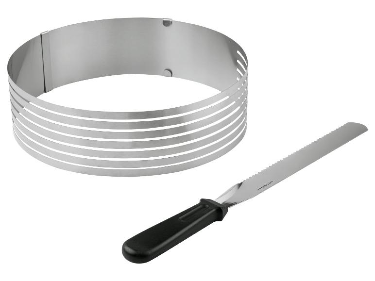 Un couteau à gâteau Livarno Home et un cercle à pâtisserie rond.