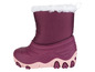 Bottes d'hiver roses avec une doublure blanche.