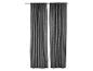Deux rideaux gris foncé suspendus à une tringle argentée sur fond blanc.