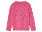 Un pull rose en maille avec un motif de papillons.