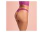 Sous-vêtements féminins en dentelle rose.