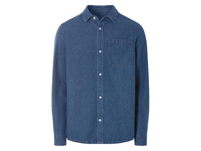 Chemise en jean bleu à manches longues.