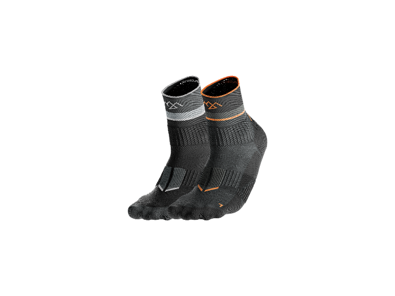 Une paire de chaussettes de sport Coriti.