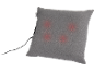 Coussin de massage gris avec quatre zones de chaleur rouges et cordon d'alimentation.