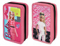 Deux étuis Barbie roses avec des images de Barbie.