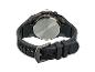 Montre homme noire avec bracelet en silicone, vue de dos.