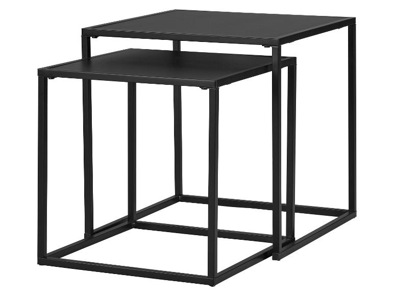 Ensemble de deux tables d'appoint métalliques noires au design angulaire.