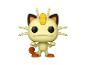 Figurine de collection d'un chat jaune avec des oreilles marron et une pièce d'or sur la tête.