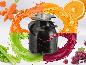 Vis sans fin pour l'extracteur de jus SILVERCREST® entourée de projections de jus colorés.