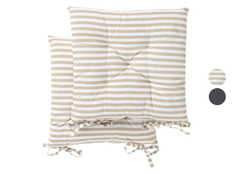 Deux coussins rayés pour chaises.