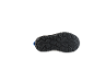 Semelle noire d'une botte pour enfant avec bordure blanche et boucle bleue.