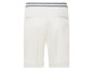 Pantalon blanc avec une ceinture noire