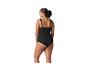 Femme en maillot de bain une pièce noir, vue de dos.
